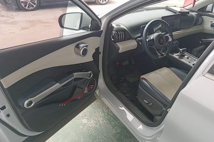 Used BYD Yuan PLUS 2022 430 km Luxury Version Driver Seat