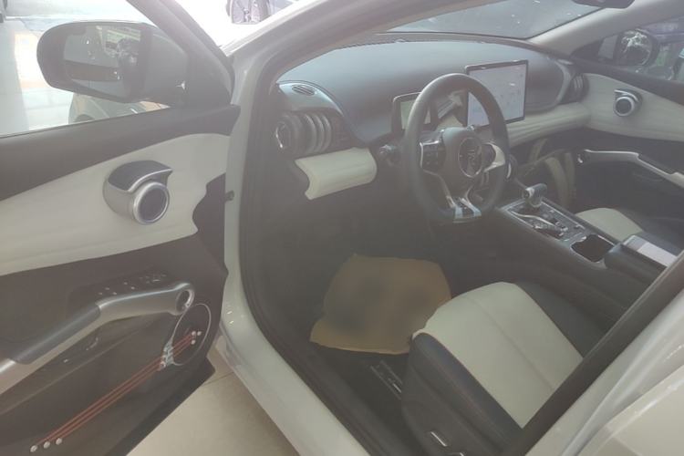 Used BYD Yuan PLUS 2022 510 km Luxury Version Driver Seat