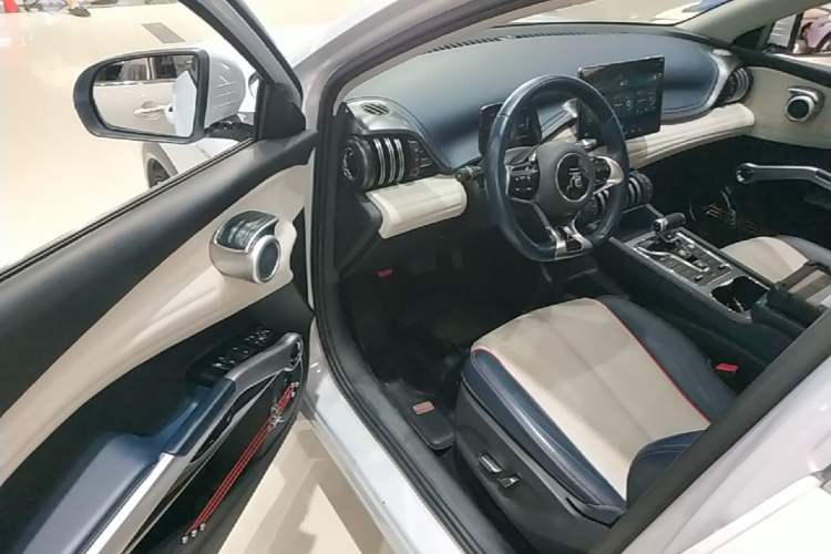 Used BYD Yuan PLUS 2022 430 km Luxury Version Driver Seat