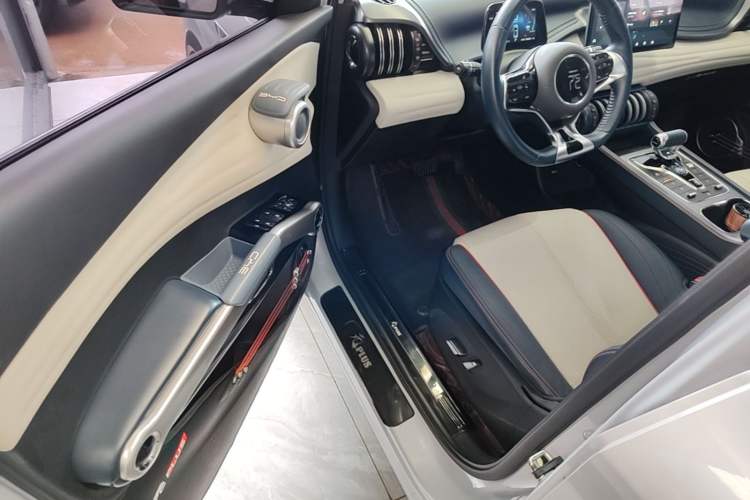 Used BYD Yuan PLUS 2022 430 km Luxury Version Driver Seat