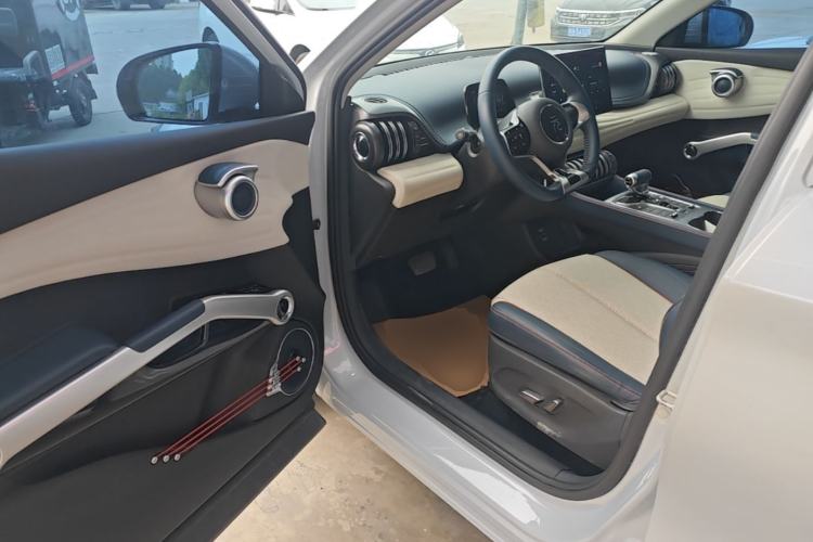 Used BYD Yuan PLUS 2022 510 km Flagship Version Driver Seat