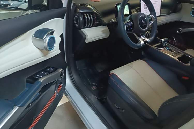 Used BYD Yuan PLUS 2022 510 km Flagship Version Driver Seat
