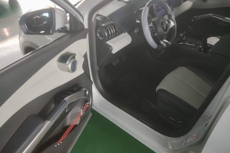 Used BYD Yuan PLUS 2022 430 km Luxury Version Driver Seat