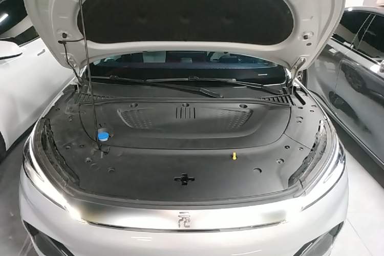 Used BYD Yuan PLUS 2022 510 km Flagship Version Engine Bay