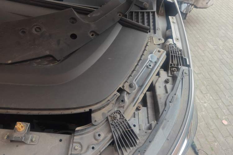 Used BYD Yuan PLUS 2022 510 km Flagship Version Engine Bay Left