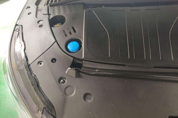 Used BYD Yuan PLUS 2022 430 km Luxury Version Engine Bay Right