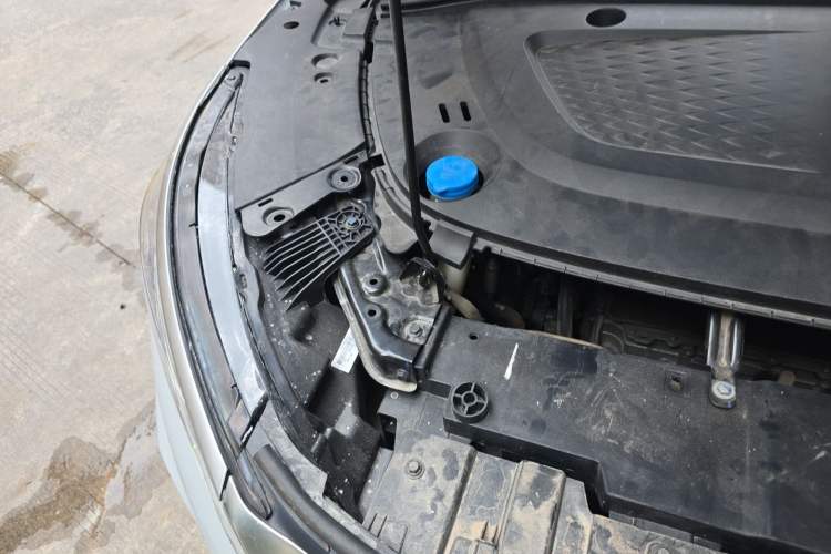 Used BYD Yuan PLUS 2022 510 km Flagship Version Engine Bay Right