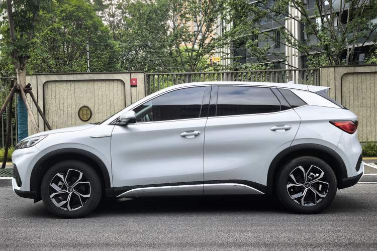 Used BYD Yuan PLUS 2022 510 km Luxury Version Exterior 2