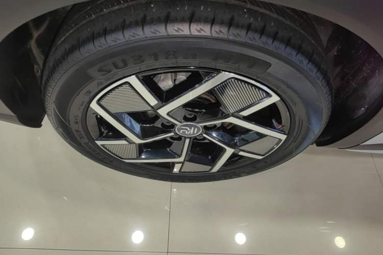 Used BYD Yuan PLUS 2022 510KM Flagship PLUS Exterior 2