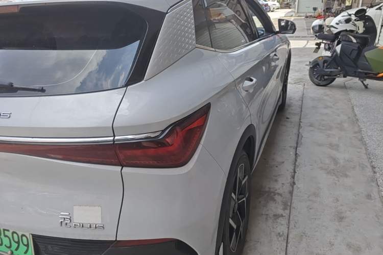 Used BYD Yuan PLUS 2022 510 km Flagship Version Exterior 3