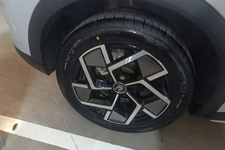 Used BYD Yuan PLUS 2022 510 km Flagship Version Exterior 5