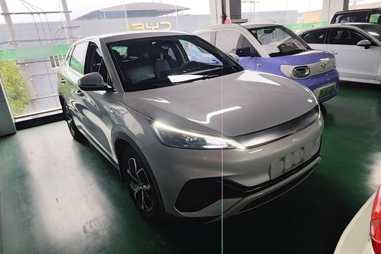 Used BYD Yuan PLUS 2022 430 km Luxury Version Front Right 45 Deg