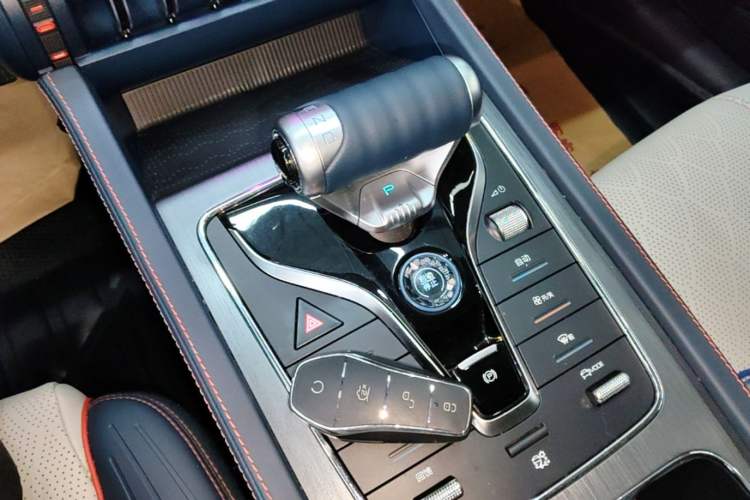 Used BYD Yuan PLUS 2022 430 km Luxury Version Gear Lever