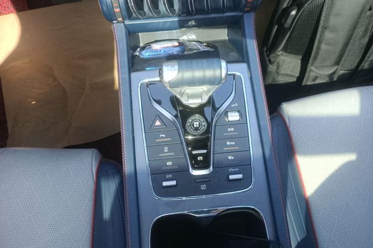 Used BYD Yuan PLUS 2022 430 km Luxury Version Gear Lever
