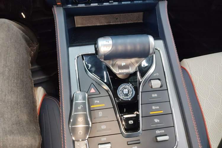 Used BYD Yuan PLUS 2022 430 km Luxury Version Gear Lever