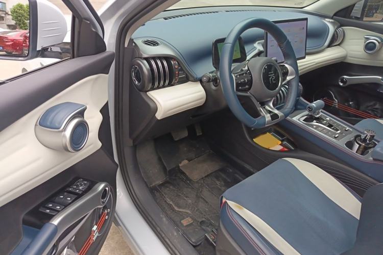 Used BYD Yuan PLUS 2022 430 km Luxury Version Interior 3