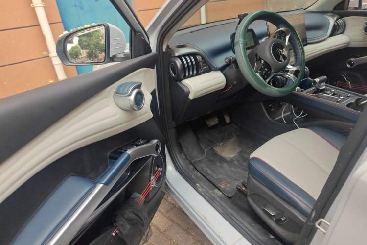 Used BYD Yuan PLUS 2022 510 km Flagship Version Interior 3
