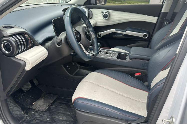 Used BYD Yuan PLUS 2022 430 km Luxury Version Interior 3