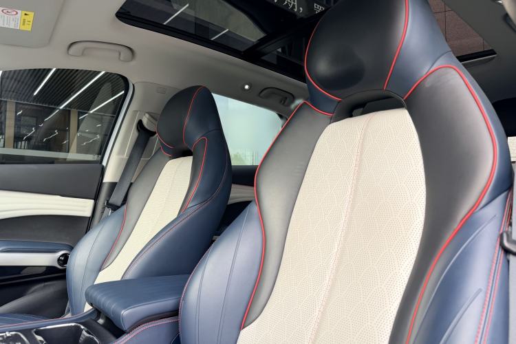 Used BYD Yuan PLUS 2022 430 km Luxury Version Interior 4