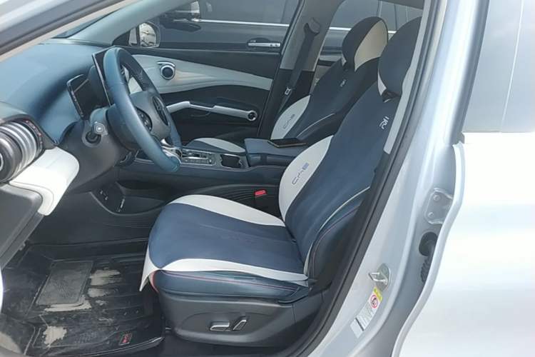 Used BYD Yuan PLUS 2022 510 km Flagship Version Left Front Seat