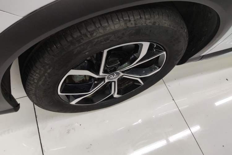 Used BYD Yuan PLUS 2022 510 km Luxury Version Left Front Wheel Hub