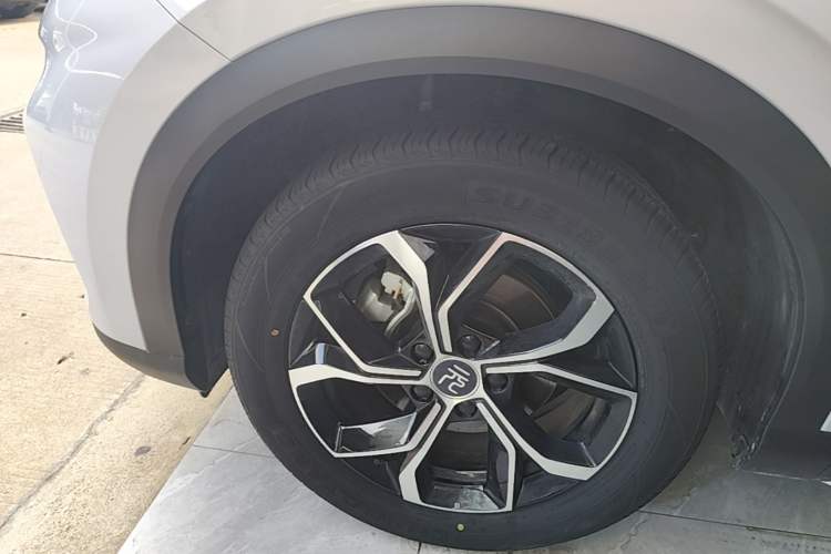 Used BYD Yuan PLUS 2022 430 km Luxury Version Left Front Wheel Hub