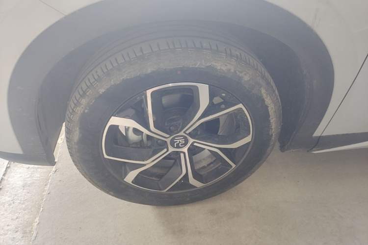 Used BYD Yuan PLUS 2022 510 km Luxury Version Left Front Wheel Hub