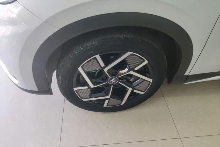 Used BYD Yuan PLUS 2022 510 km Luxury Version Left Front Wheel Hub