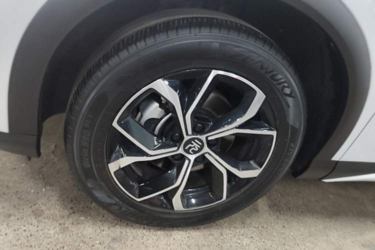 Used BYD Yuan PLUS 2022 510 km Luxury Version Left Front Wheel Hub