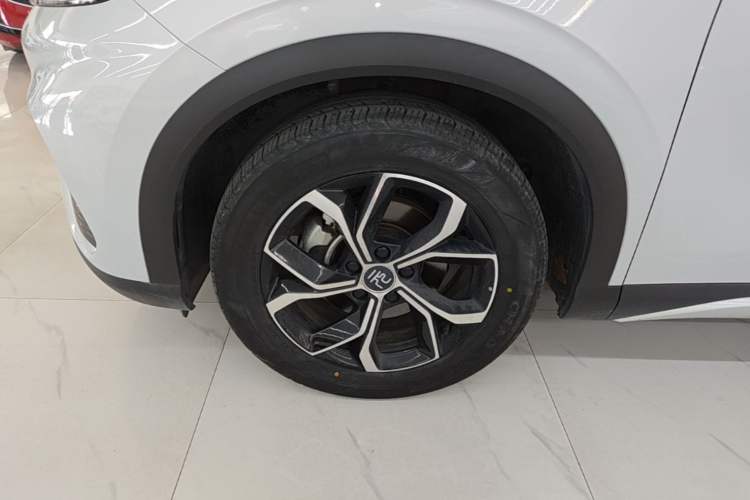 Used BYD Yuan PLUS 2022 430 km Luxury Version Left Front Wheel Hub