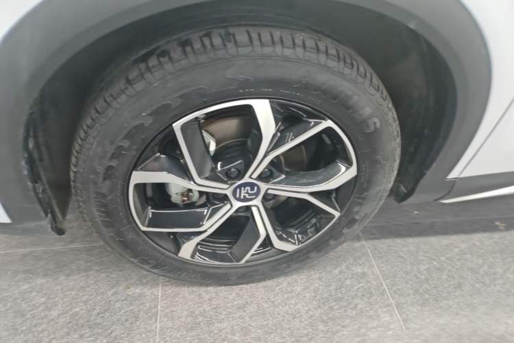 Used BYD Yuan PLUS 2022 430 km Luxury Version Left Front Wheel Hub