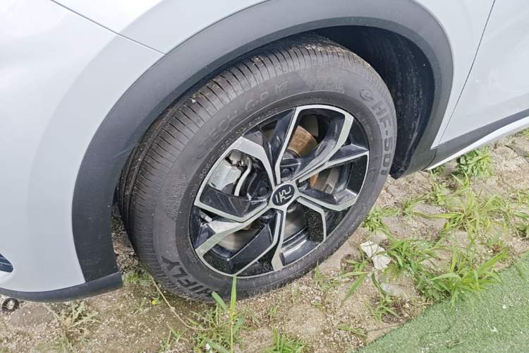 Used BYD Yuan PLUS 2022 430 km Luxury Version Left Front Wheel Hub