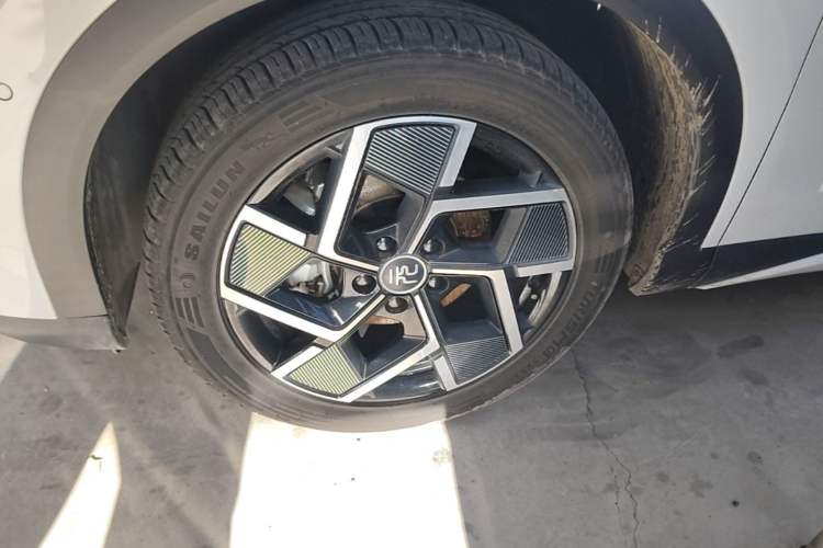 Used BYD Yuan PLUS 2022 510KM Flagship PLUS Left Front Wheel Hub