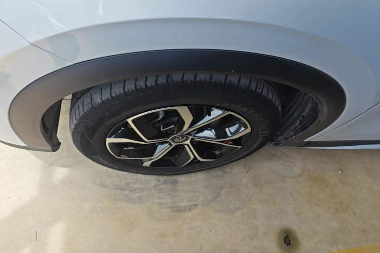 Used BYD Yuan PLUS 2022 510 km Luxury Version Left Front Wheel Hub