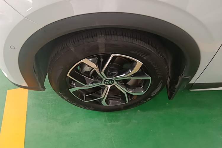 Used BYD Yuan PLUS 2022 430 km Luxury Version Left Front Wheel Hub