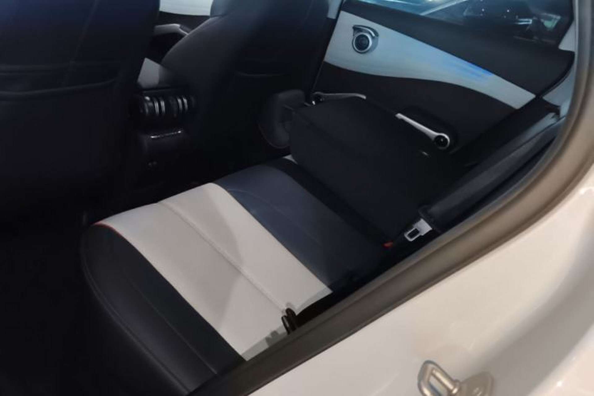 Used BYD Yuan PLUS 2022 510 km Flagship Version Left Rear Seat