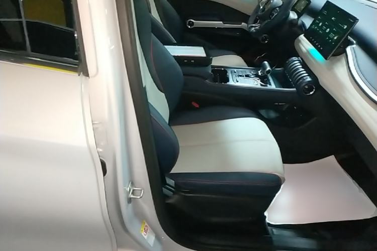 Used BYD Yuan PLUS 2022 510 km Flagship Version Right Front Seat