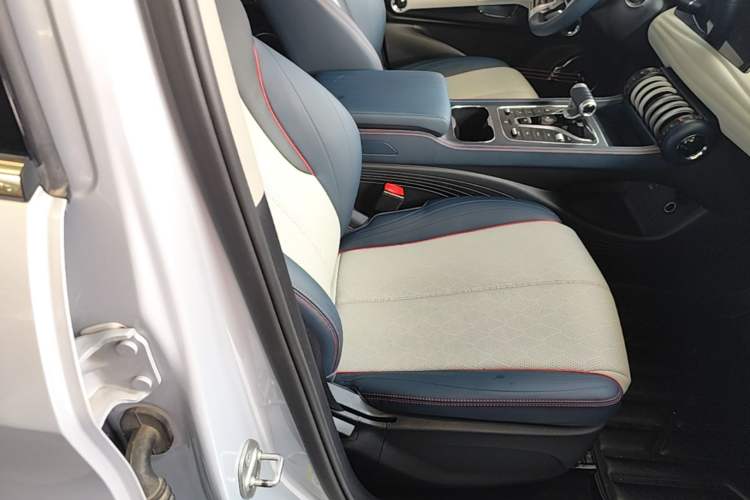 Used BYD Yuan PLUS 2022 430 km Luxury Version Right Front Seat