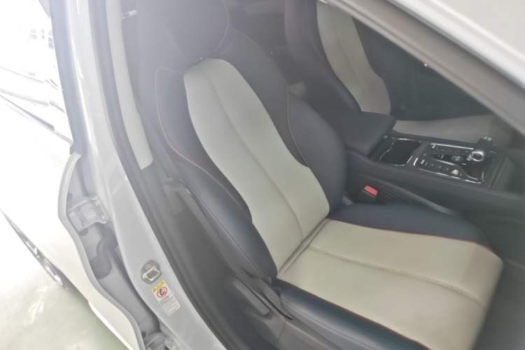 Used BYD Yuan PLUS 2022 510 km Flagship Version Right Front Seat