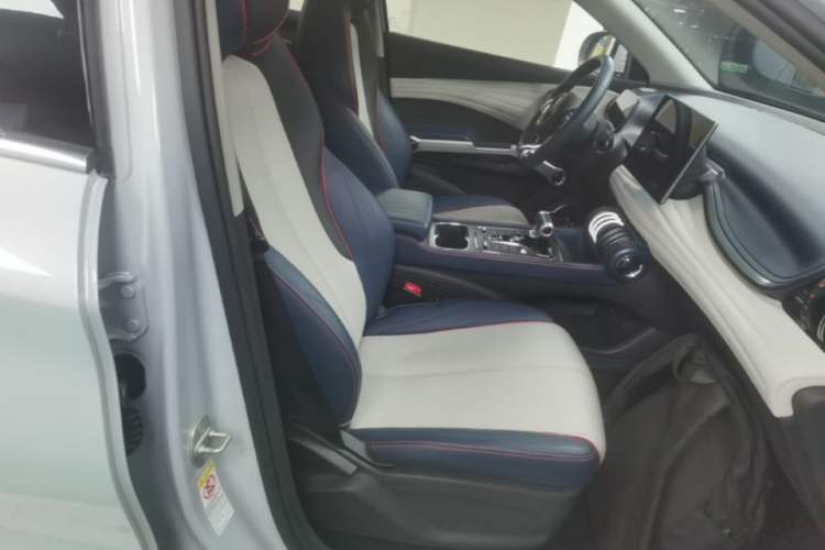 Used BYD Yuan PLUS 2022 510 km Flagship Version Right Front Seat