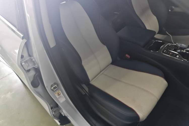 Used BYD Yuan PLUS 2022 510 km Flagship Version Right Front Seat