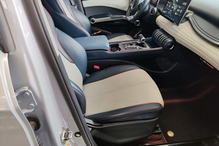 Used BYD Yuan PLUS 2022 430 km Luxury Version Right Front Seat