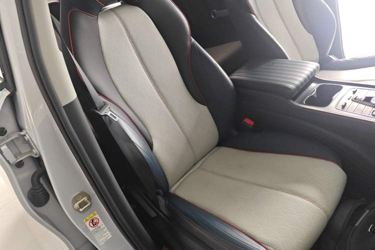 Used BYD Yuan PLUS 2022 430 km Luxury Version Right Front Seat
