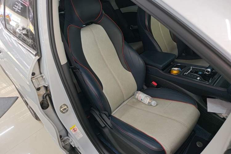 Used BYD Yuan PLUS 2022 510 km Flagship Version Right Front Seat