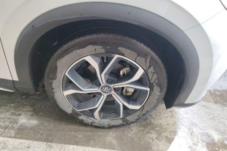 Used BYD Yuan PLUS 2022 430 km Luxury Version Right Front Wheel Hub