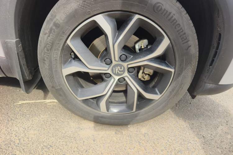 Used BYD Yuan PLUS 2022 510 km Luxury Version Right Front Wheel Hub