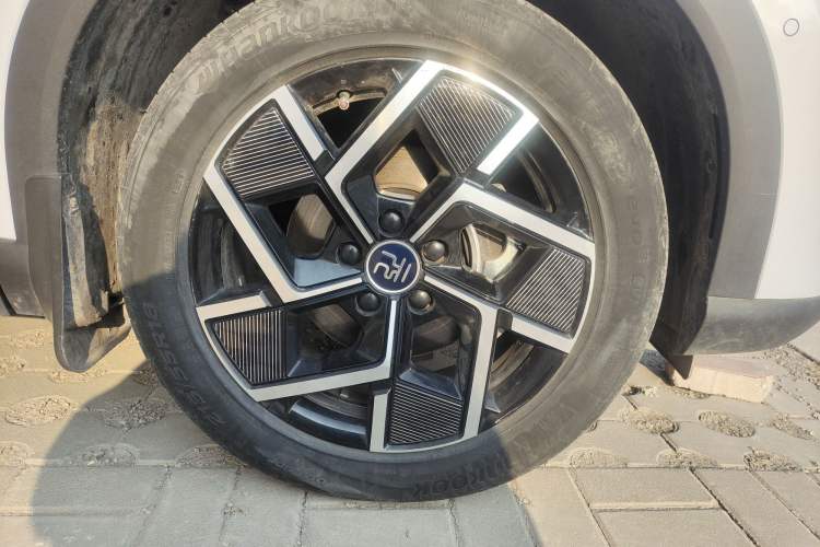 Used BYD Yuan PLUS 2022 510KM Flagship PLUS Right Front Wheel Hub