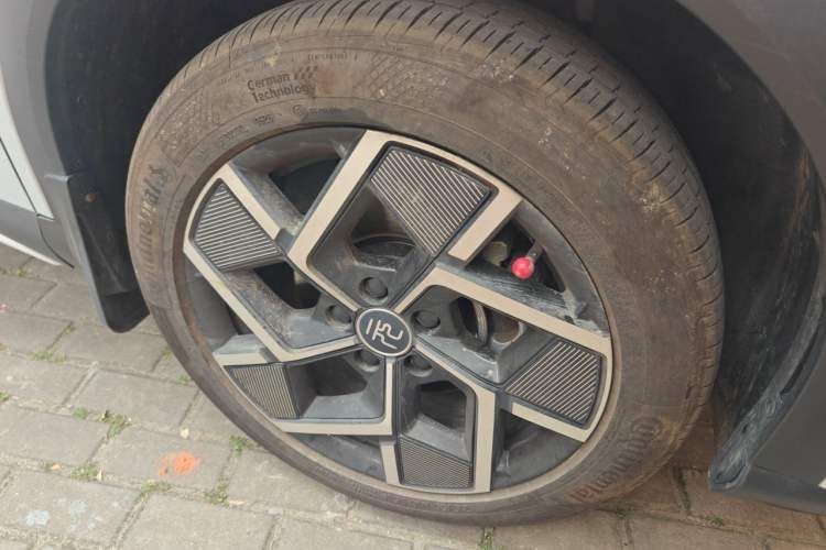 Used BYD Yuan PLUS 2022 510 km Flagship Version Right Front Wheel Hub