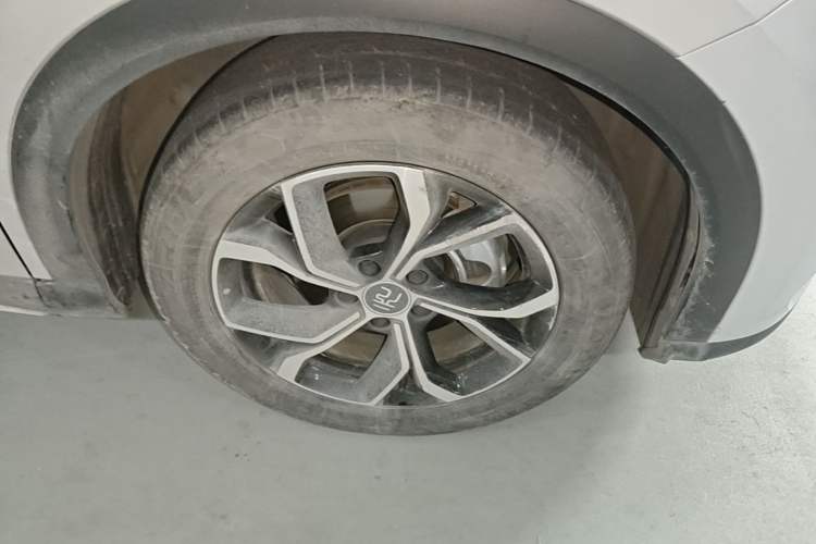 Used BYD Yuan PLUS 2022 430 km Luxury Version Right Front Wheel Hub