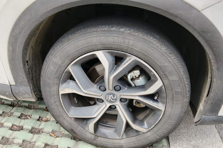 Used BYD Yuan PLUS 2022 510 km Luxury Version Right Front Wheel Hub